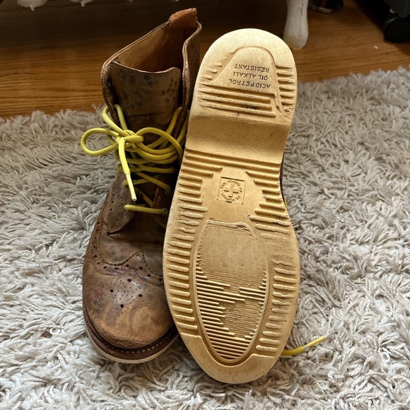 Doc Martens floral Bentley boot - Picture 4 of 8